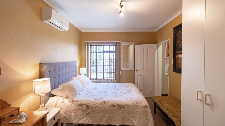 4 Bedroom Property for Sale in Gordons Bay Central Western Cape